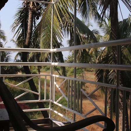 Peravel Beach Holiday Home Candolim Esterno foto