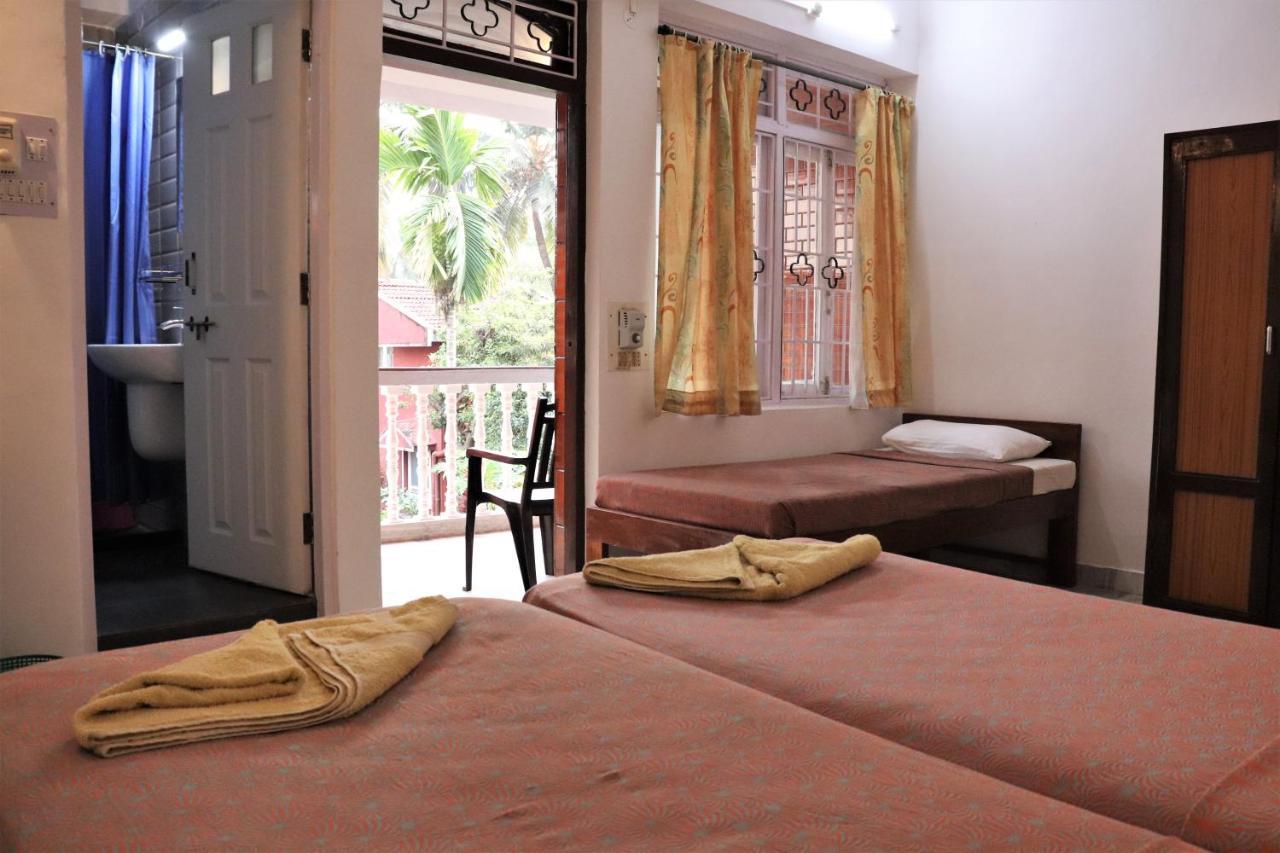 Peravel Beach Holiday Home Candolim Esterno foto